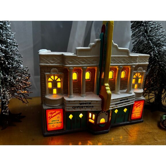 Dept 56 Paramount Theater Building Snow Village - Picture 3 of 11